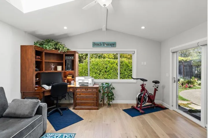 810 Seacliff Drive, Aptos, California 95003