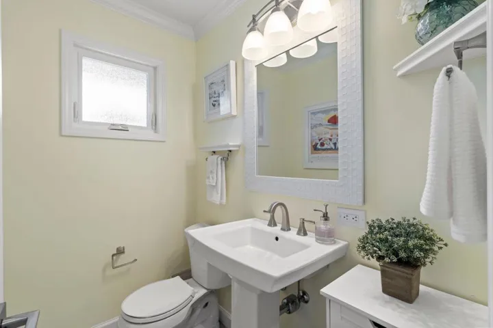 810 Seacliff Drive, Aptos, California 95003