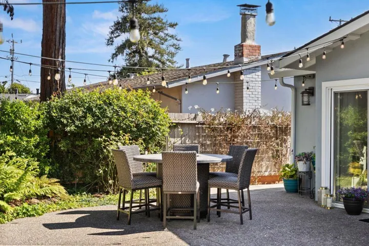 810 Seacliff Drive, Aptos, California 95003