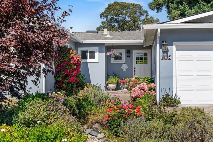 810 Seacliff Drive, Aptos, California 95003