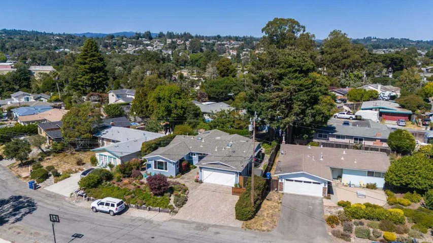 810 Seacliff Drive, Aptos, California 95003