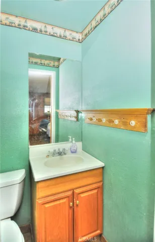 1/2 BATH OFF FAMILY RM