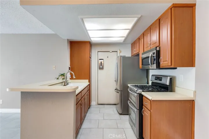 695 Quail Drive, Lake Elsinore, California 92530