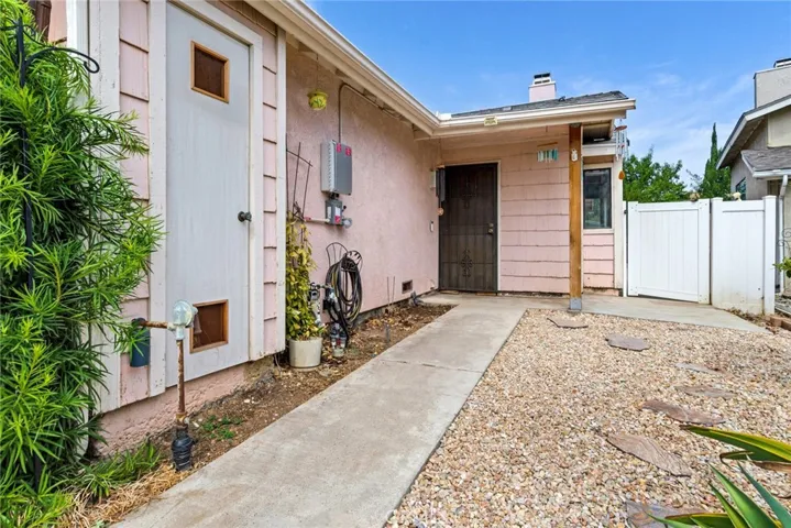 695 Quail Drive, Lake Elsinore, California 92530