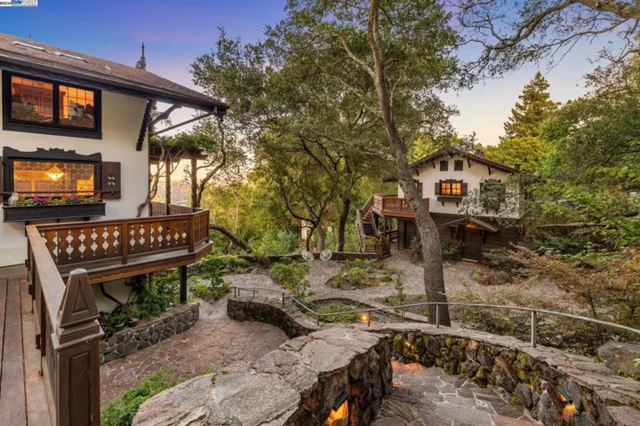58 Camino Del Diablo, Orinda, California 94563
