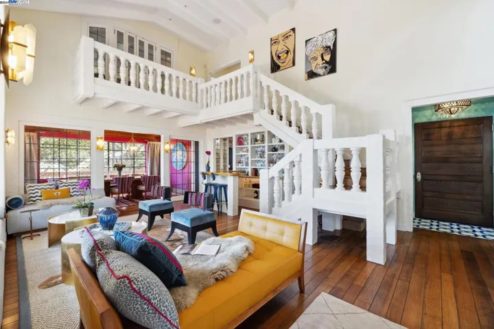 58 Camino Del Diablo, Orinda, California 94563