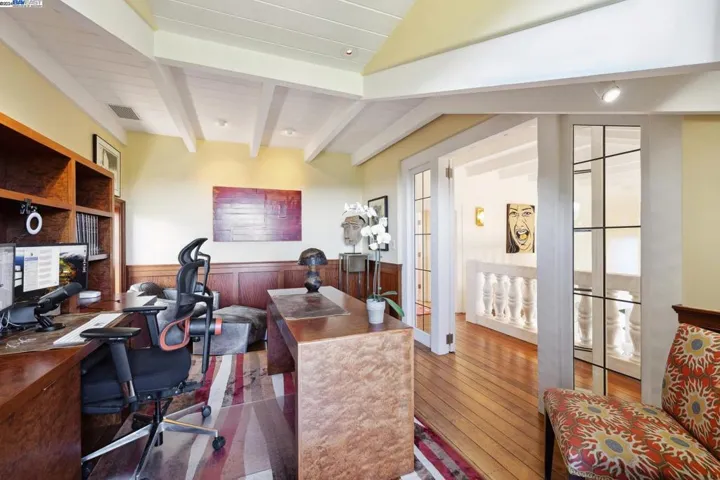 58 Camino Del Diablo, Orinda, California 94563