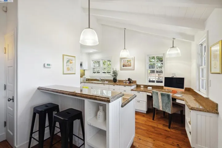 58 Camino Del Diablo, Orinda, California 94563