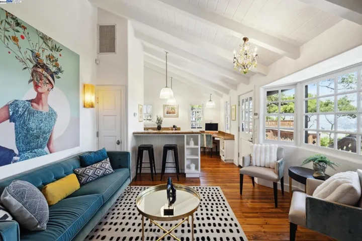 58 Camino Del Diablo, Orinda, California 94563