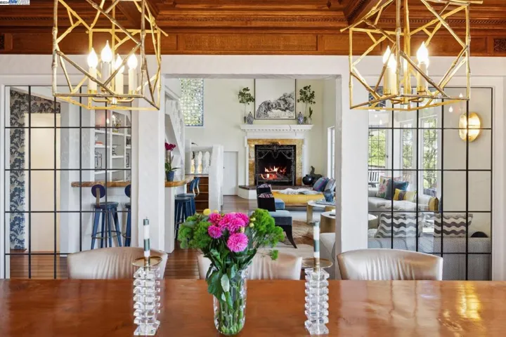 58 Camino Del Diablo, Orinda, California 94563