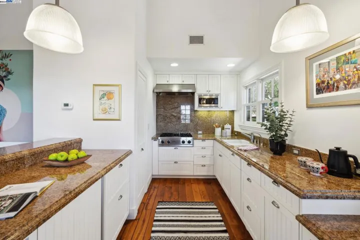 58 Camino Del Diablo, Orinda, California 94563