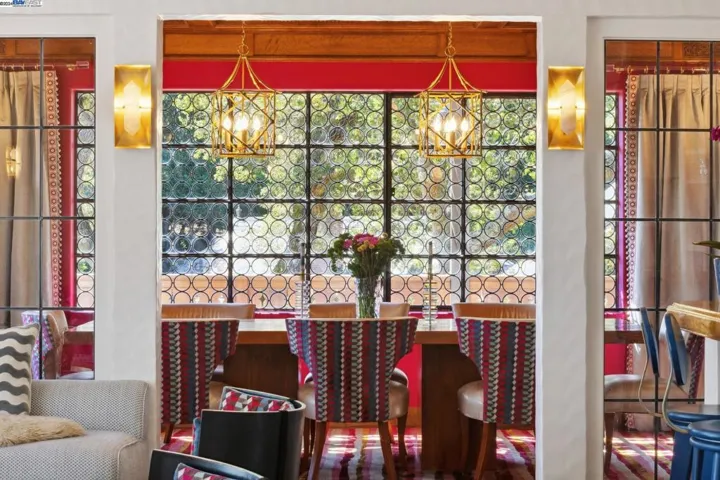 58 Camino Del Diablo, Orinda, California 94563