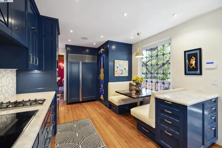 58 Camino Del Diablo, Orinda, California 94563
