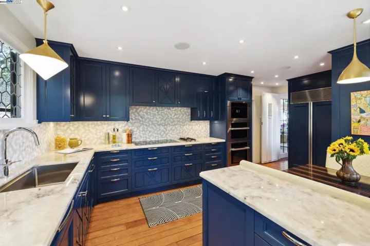 58 Camino Del Diablo, Orinda, California 94563