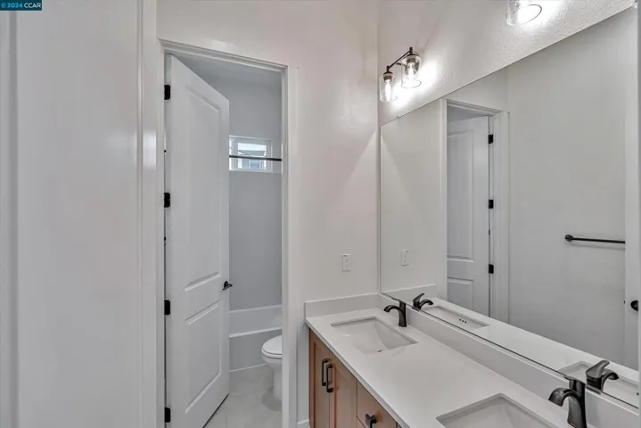 3384 Mulholland Drive, Lathrop, California 95330