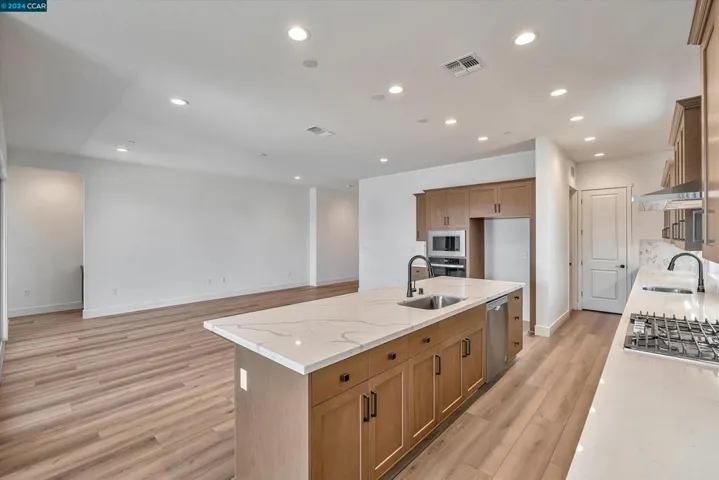 3384 Mulholland Drive, Lathrop, California 95330