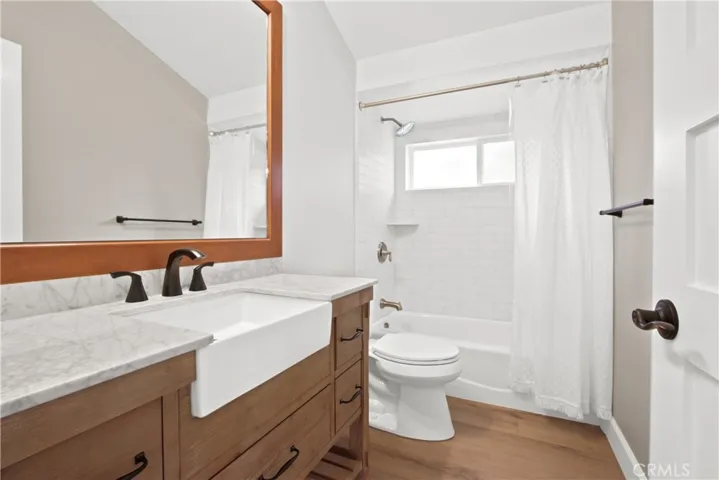 2219 Fiesta, Newport Beach, California 92660