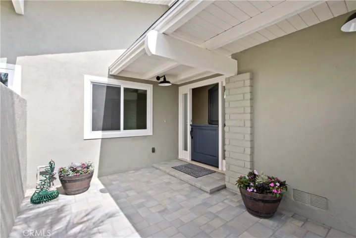 2219 Fiesta, Newport Beach, California 92660