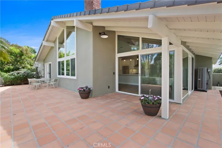 2219 Fiesta, Newport Beach, California 92660