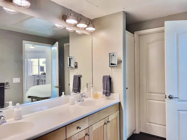 3957 30th 416, San Diego, California 92104