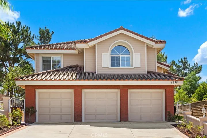 8538 E Canyon Vista Drive, Anaheim Hills, California 92808