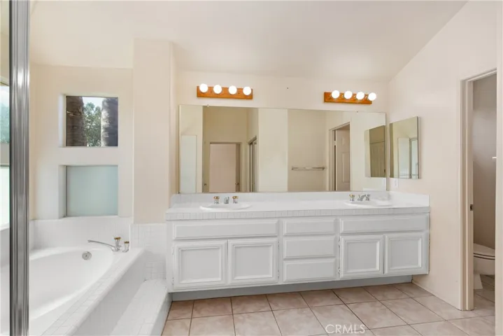 8538 E Canyon Vista Drive, Anaheim Hills, California 92808