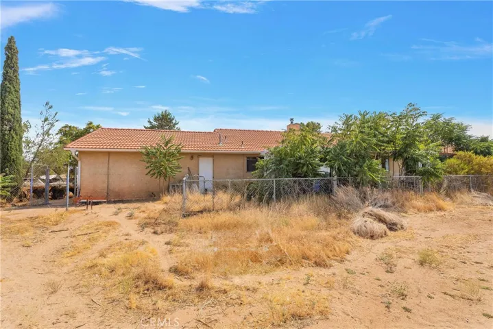 8760 Del Rosa Road, Phelan, California 92371