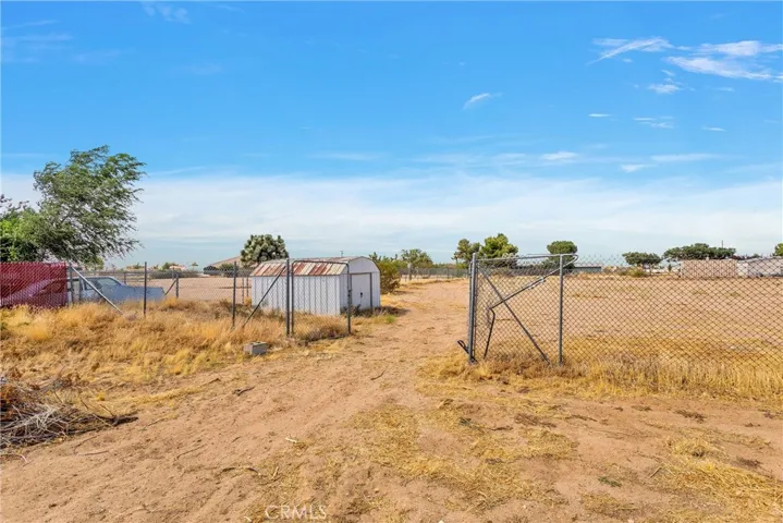 8760 Del Rosa Road, Phelan, California 92371