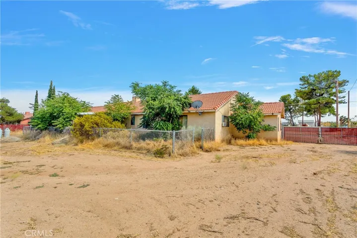 8760 Del Rosa Road, Phelan, California 92371