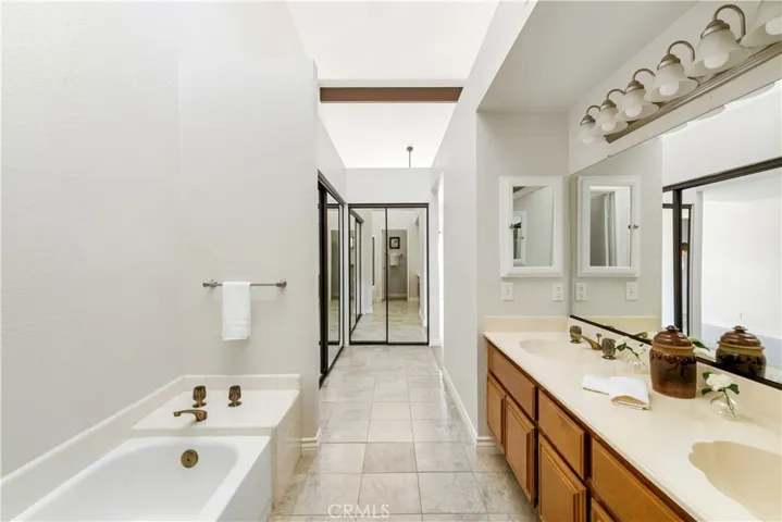 872 Wabash Court, Claremont, California 91711