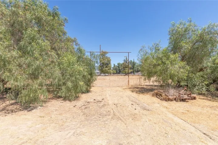 33445 9th Street, Winchester, California 92596