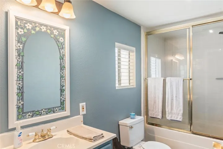 33445 9th Street, Winchester, California 92596