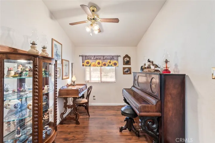 33445 9th Street, Winchester, California 92596