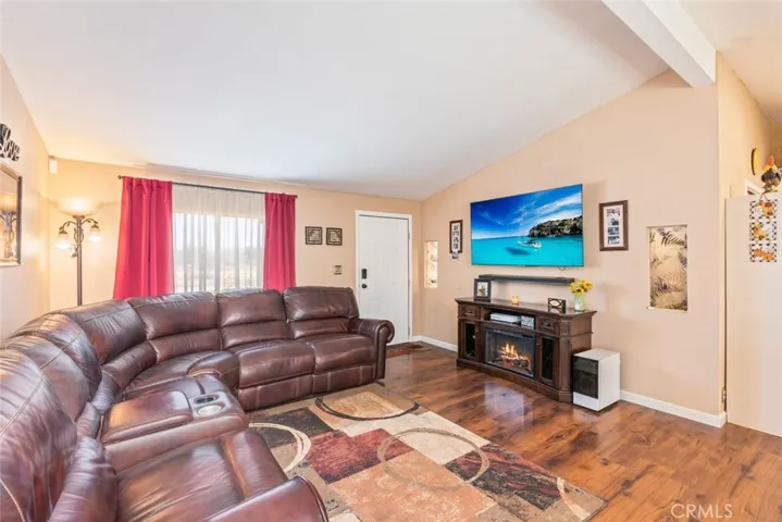 33445 9th Street, Winchester, California 92596