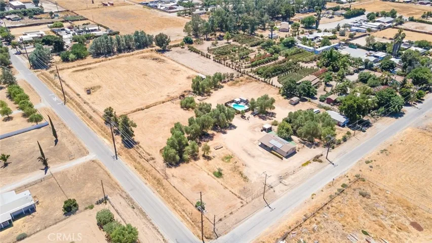 33445 9th Street, Winchester, California 92596