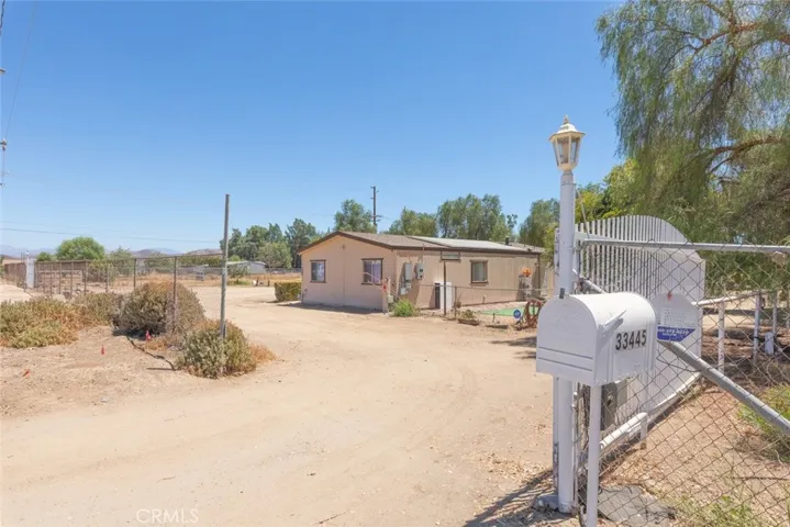 33445 9th Street, Winchester, California 92596
