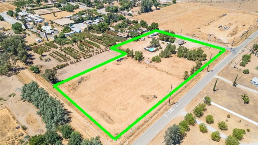 33445 9th Street, Winchester, California 92596