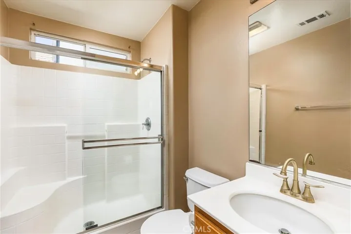 Bathroom next to Guest room
