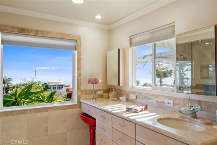 3938 Exultant Drive, Rancho Palos Verdes, California 90275