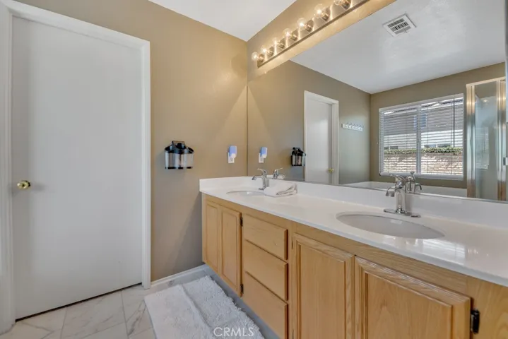 29143 Saint Tropez Place, Castaic, California 91384