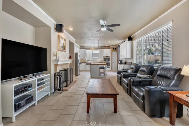 29143 Saint Tropez Place, Castaic, California 91384