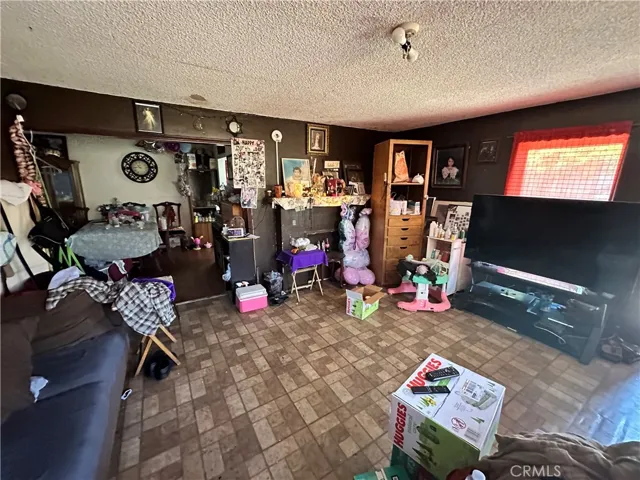 Unit 3 living rm