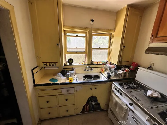Unit 1 kitchen