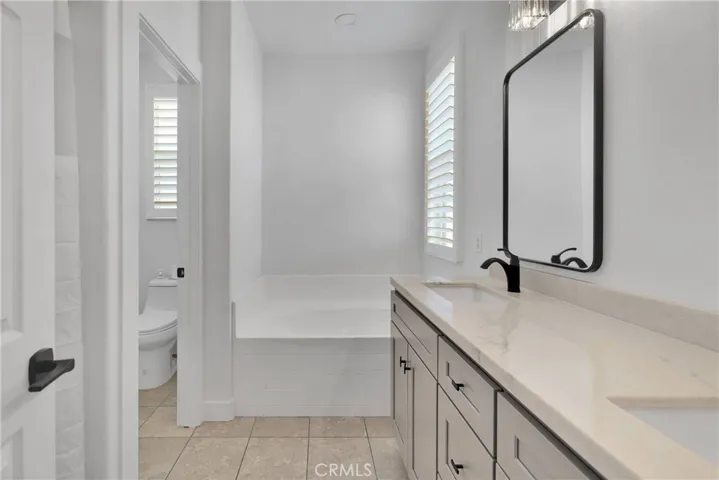 11702 Cloverlawn Court, Adelanto, California 92301