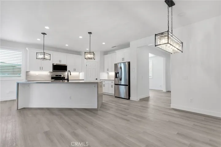 11702 Cloverlawn Court, Adelanto, California 92301