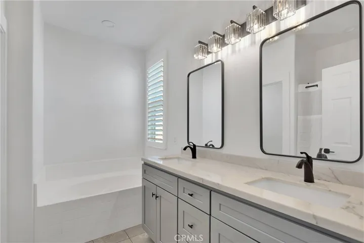 11702 Cloverlawn Court, Adelanto, California 92301