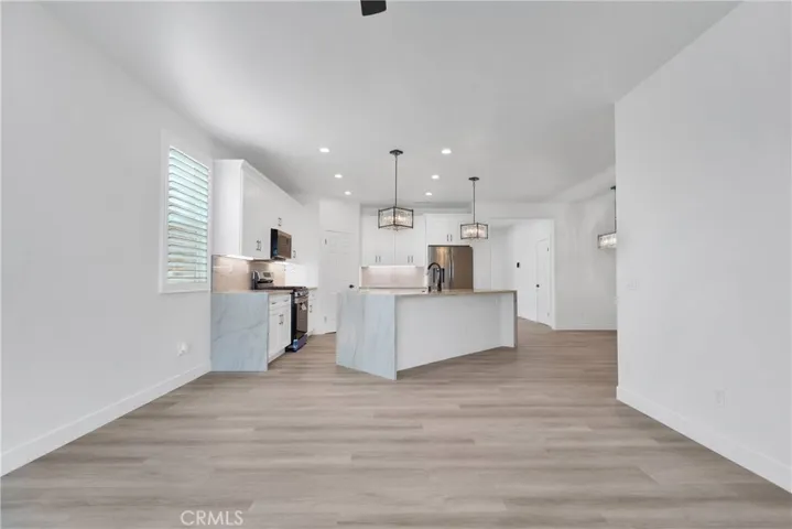 11702 Cloverlawn Court, Adelanto, California 92301