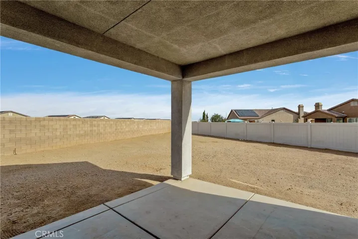 11702 Cloverlawn Court, Adelanto, California 92301