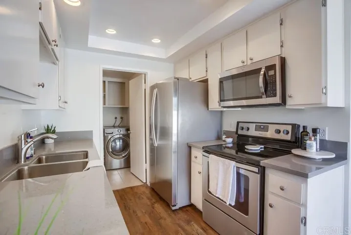 724 Paradise Cove Way, Oceanside, California 92058