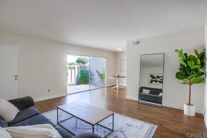 724 Paradise Cove Way, Oceanside, California 92058